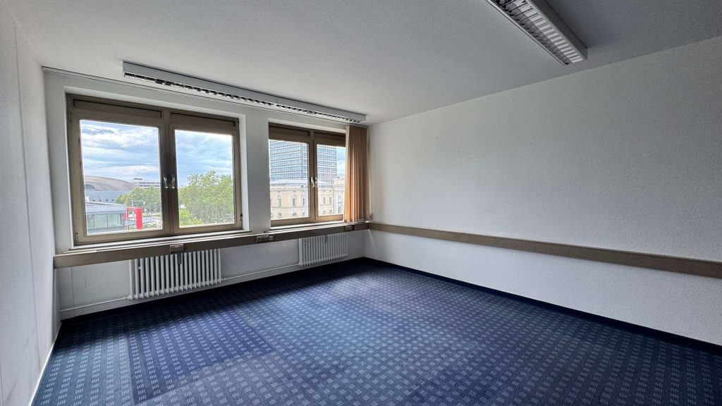 Büro_306